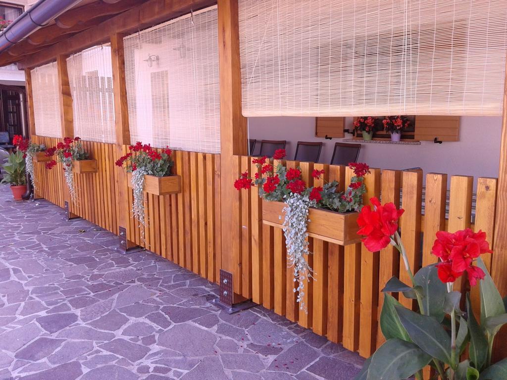 Turisticna Kmetija Pri Pozarju Villa Knezak Exterior photo